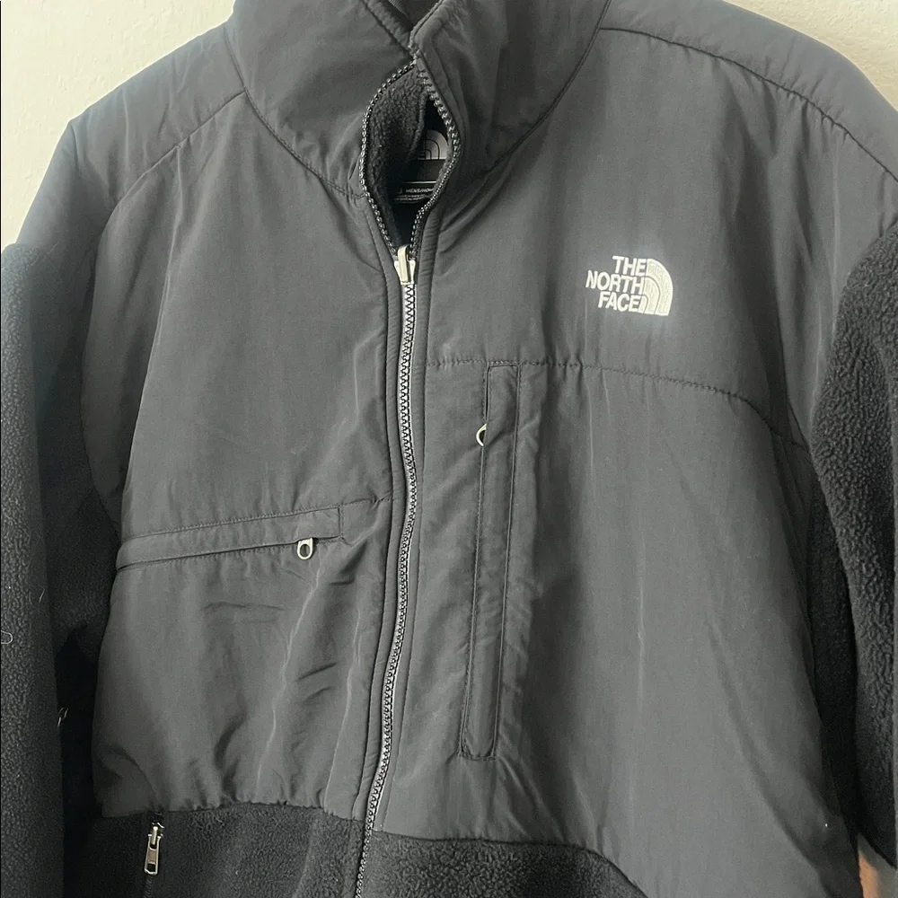 The North Face Men's Black Fleece Zip Up Jacket - Picture 2 of 4